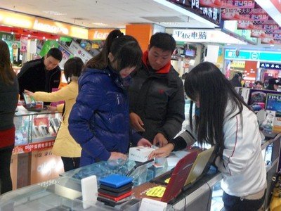 寒假數碼消費熱潮 合肥“學生一族”追捧時尚電子產品，傳統文具市場煥新機